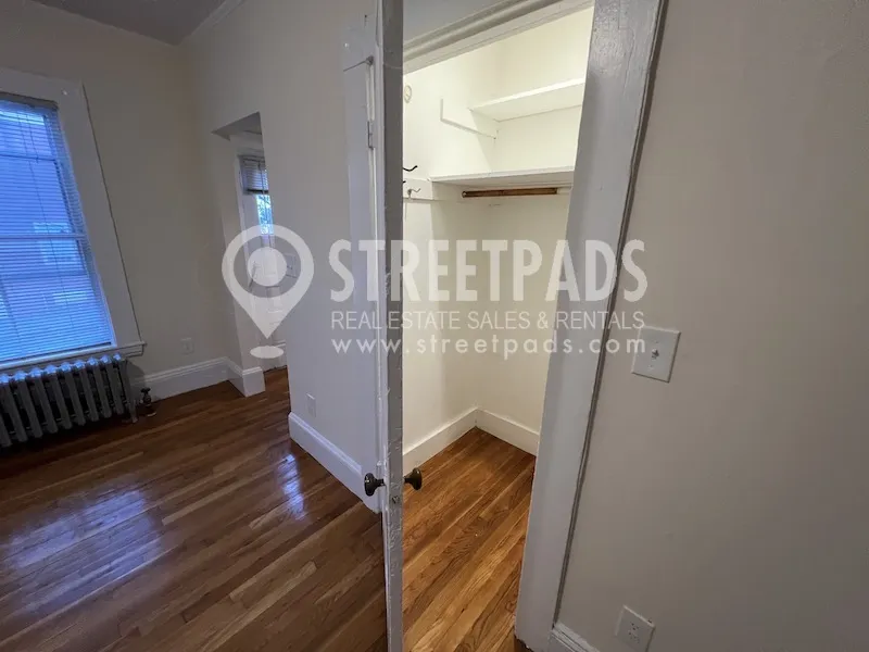 381 Harvard St, Mid-Cambridge