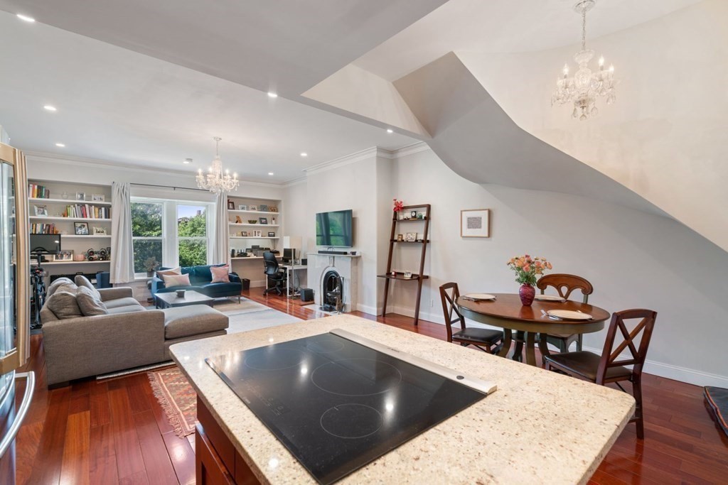 2 bed, 2 bath apartment for rent at 34 Commonwealth Ave Unit 3, Back Bay — photo 2 of 7