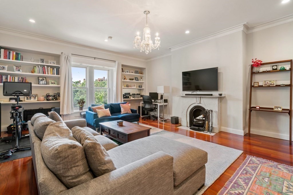 2 bed, 2 bath apartment for rent at 34 Commonwealth Ave Unit 3, Back Bay — photo 3 of 7