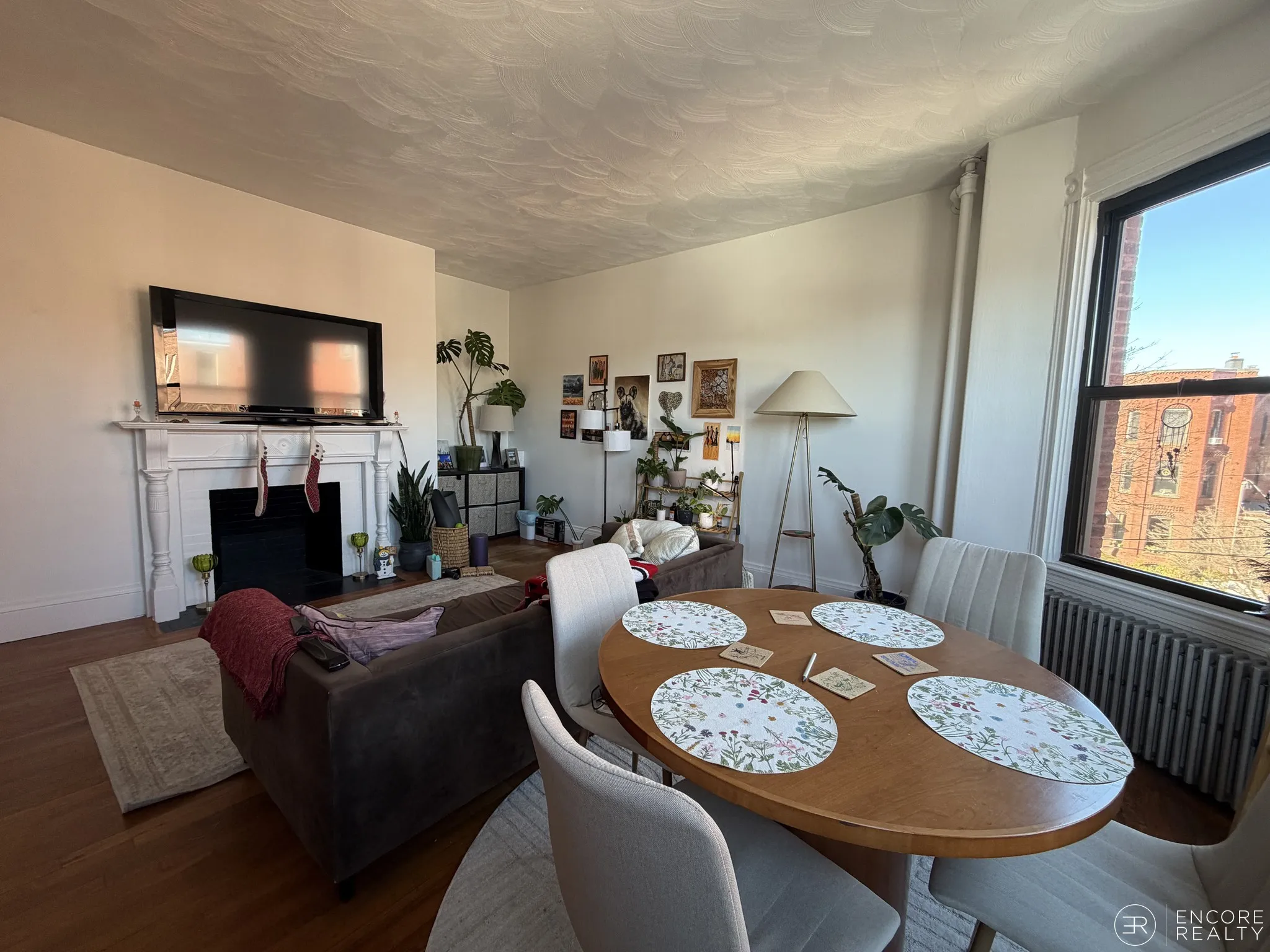 16 Davis Ave, Emerson Gardens