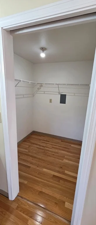 200 Ledgewood Dr, Stoneham