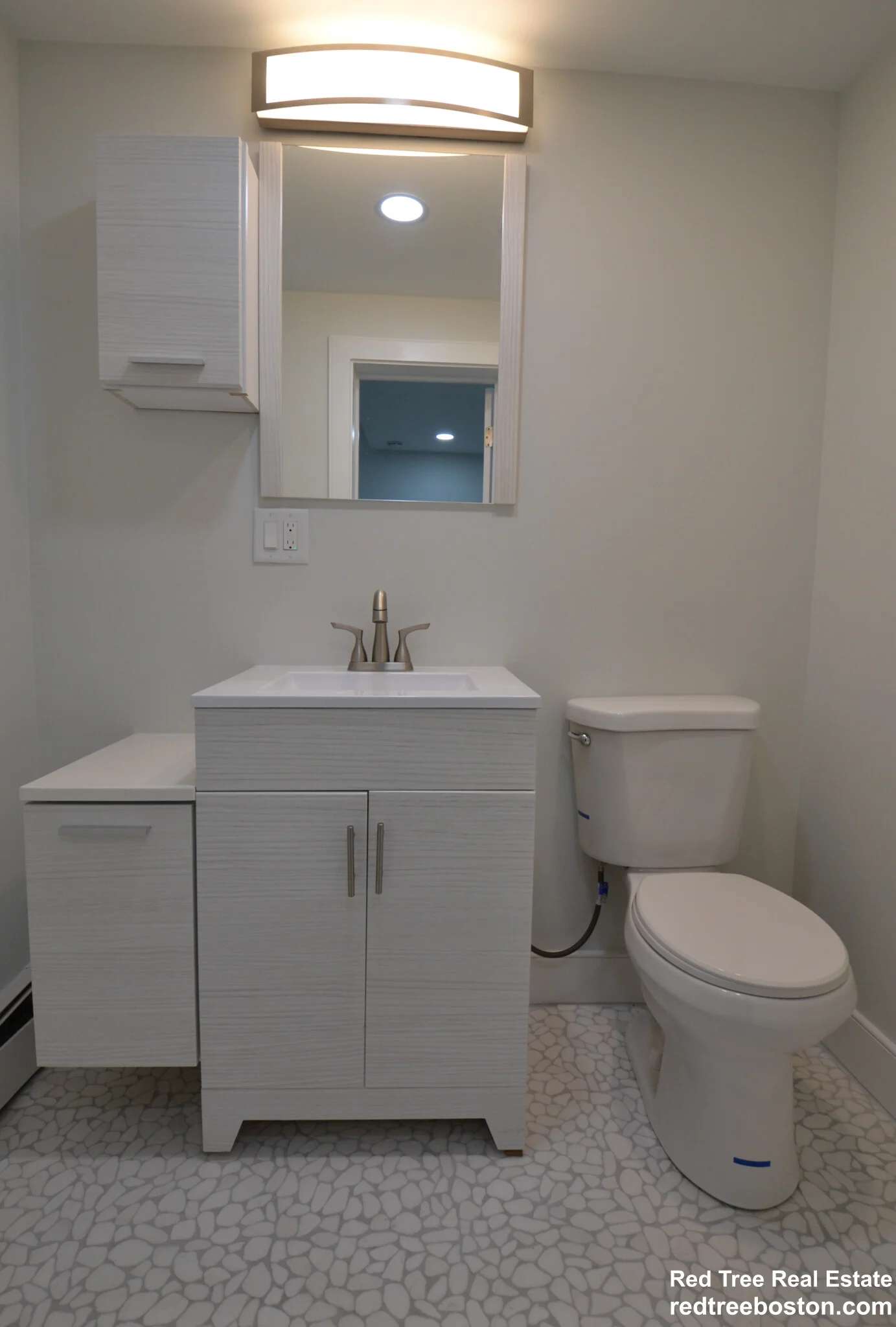 15 Avalon St, Revere