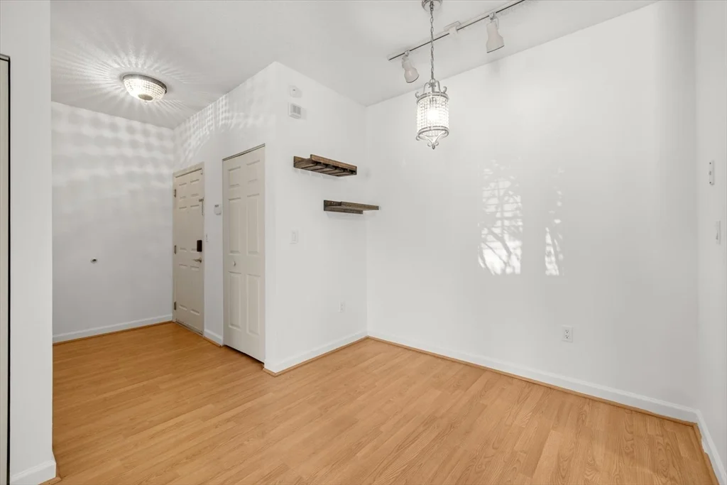 21 Hampshire Rd, Methuen