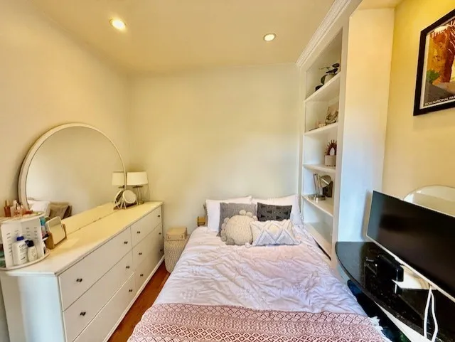 13 Worcester Sq, South End