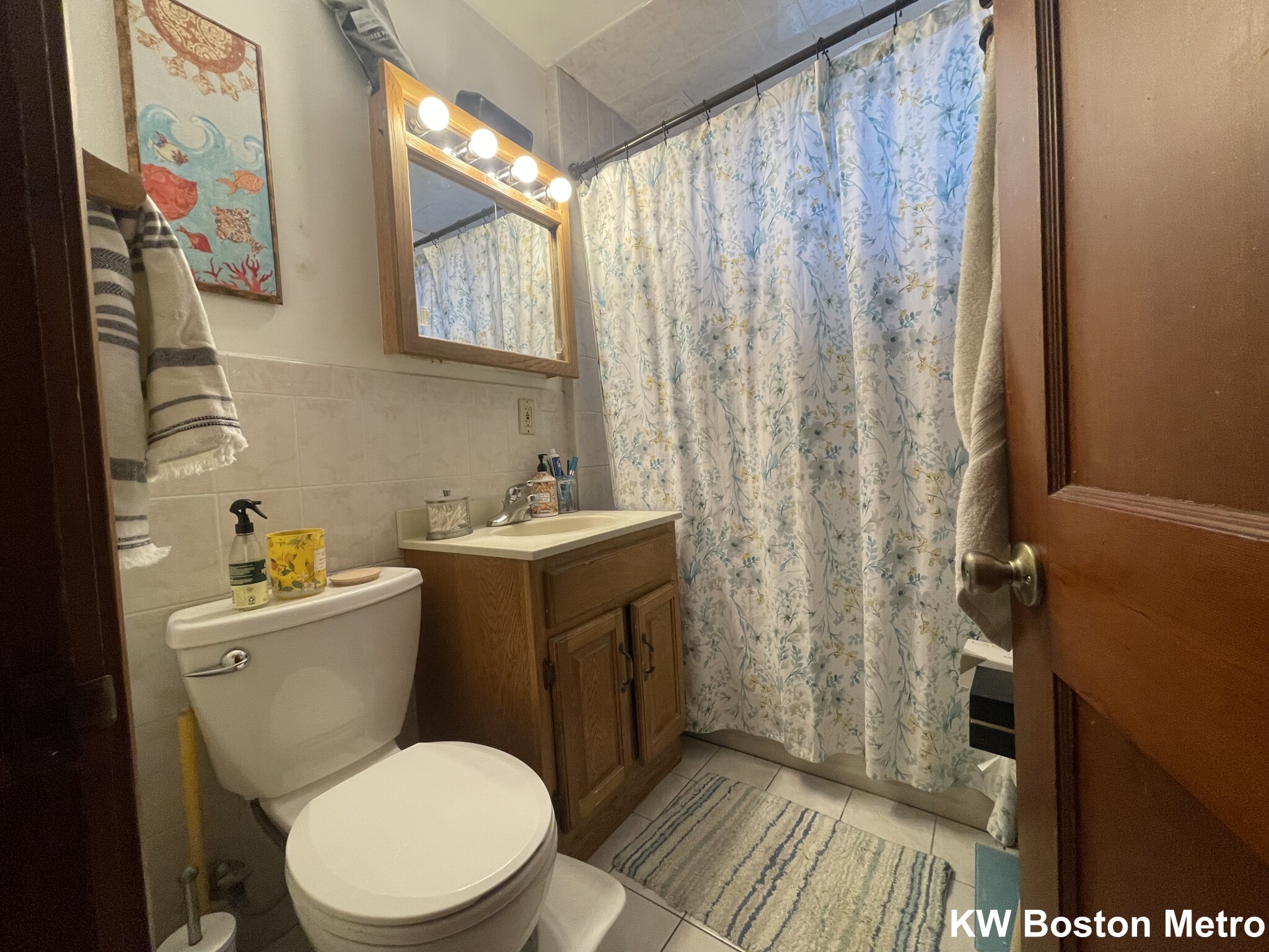 16 Hanson Rd, Saugus