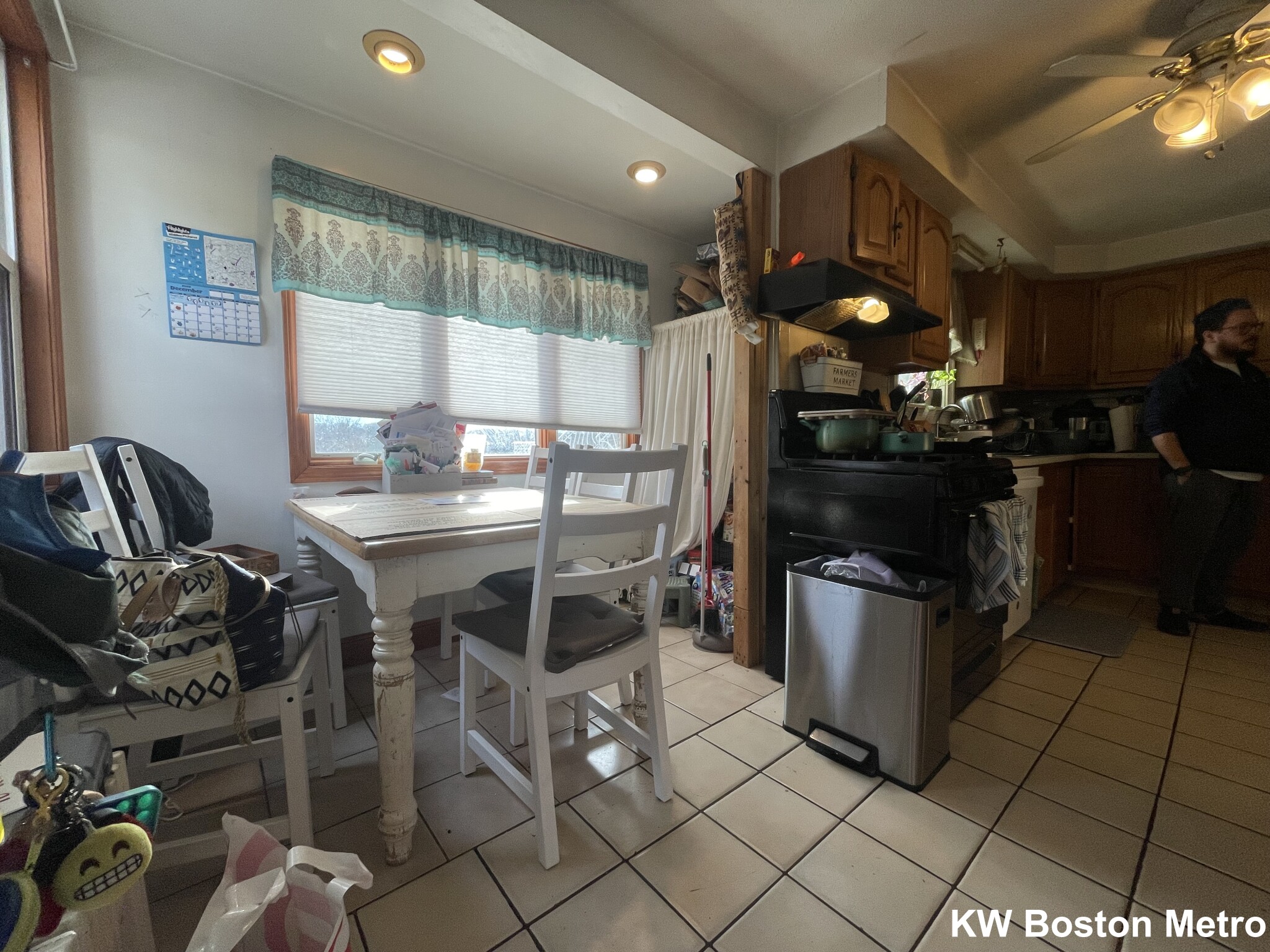 16 Hanson Rd, Saugus