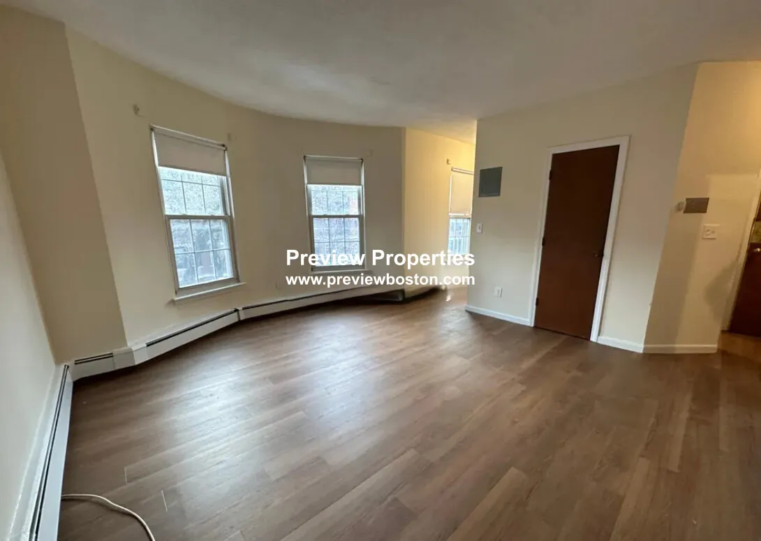 70 South Huntington Ave, Jamaica Plain