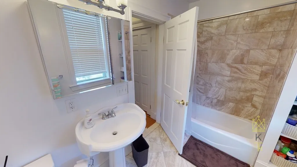 210 Winthrop Rd, Aspinwall Hill