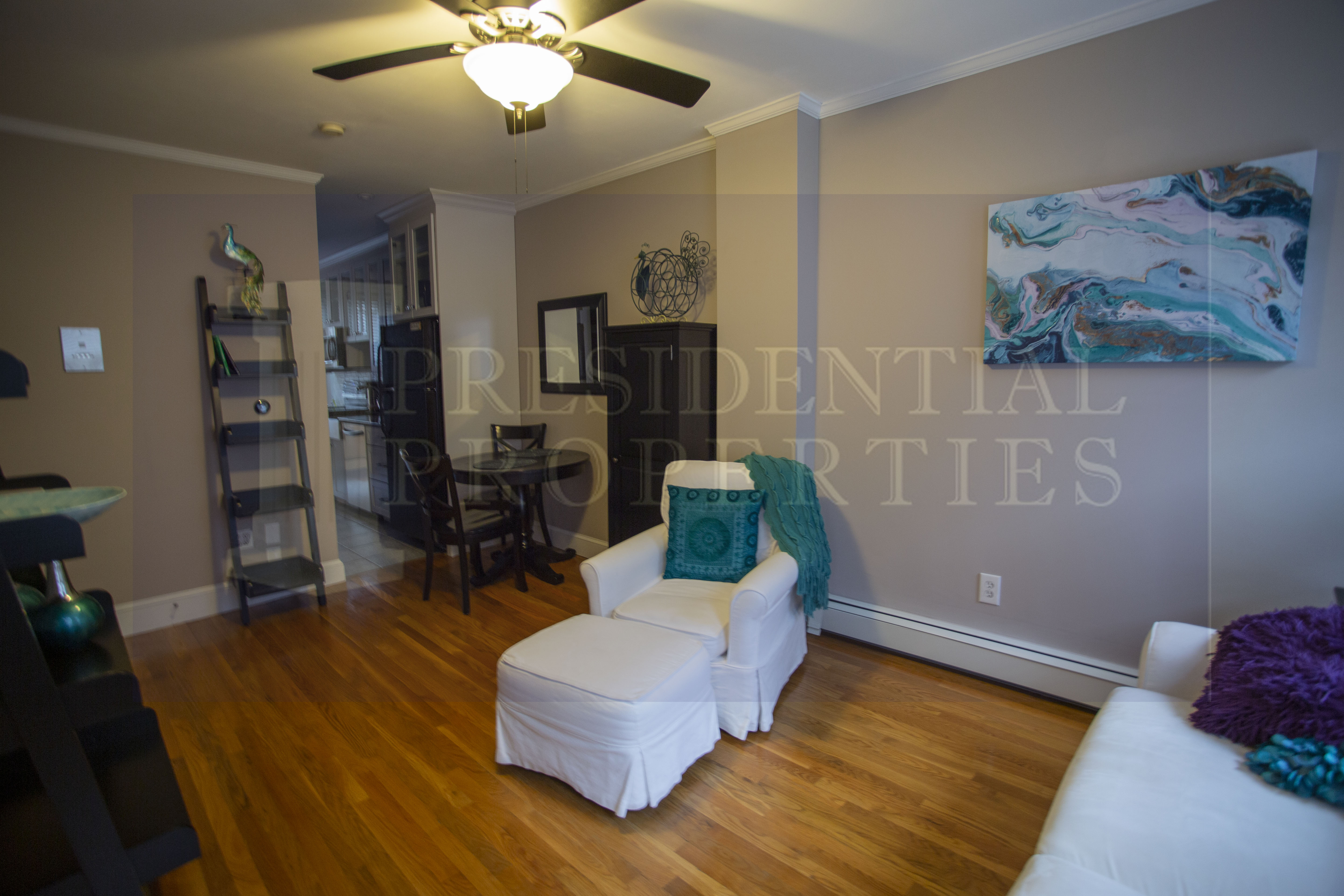 2 bed, 1.5 bath apartment for rent at 27 Temple St Unit 3, Beacon Hill — photo 2 of 12