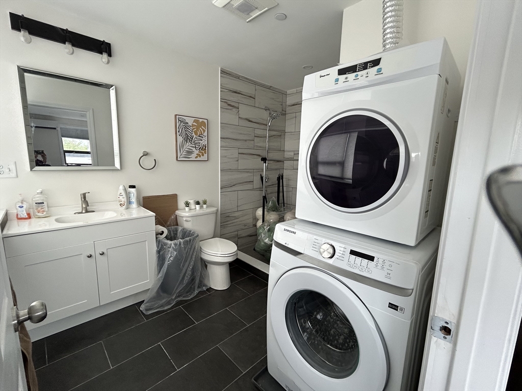 64 Salem St, Medford