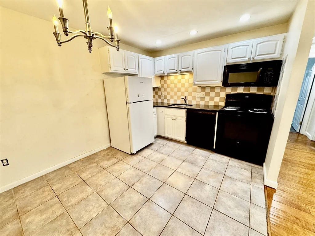 145 Essex Ave, Gloucester