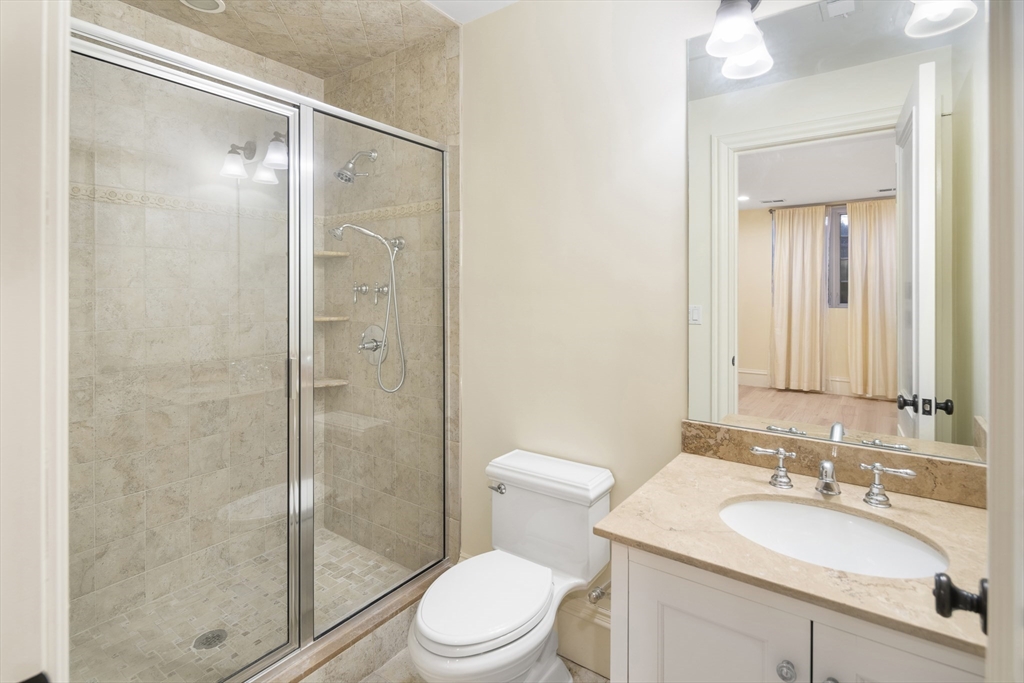 72 Drumlin Rd, Newton