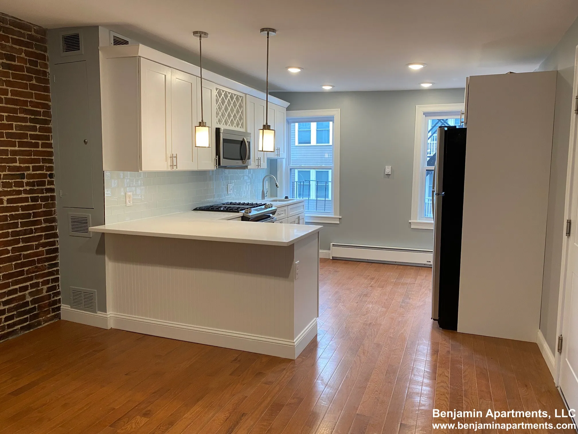 33 Chelsea St, East Boston