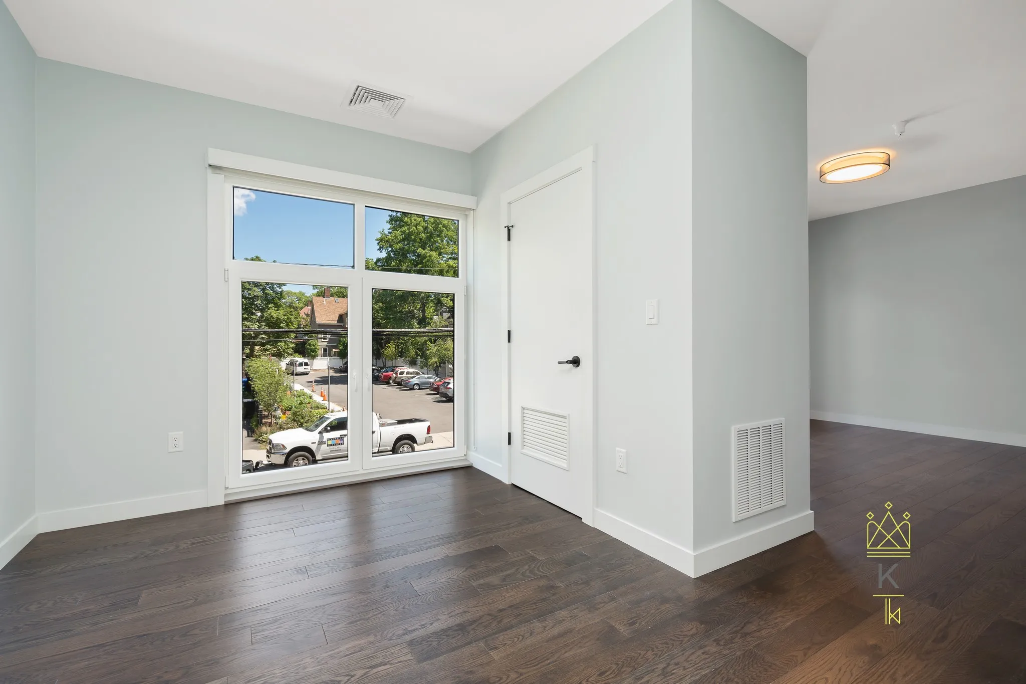 54 Auburn St, Coolidge Corner