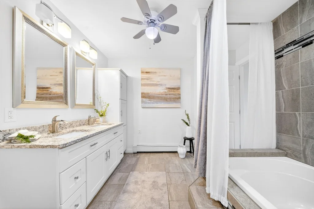 82 Camelot Dr, Worcester