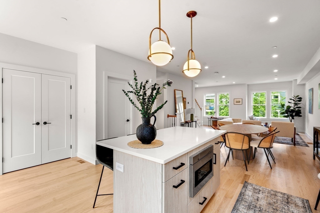 176 School St, Jamaica Plain