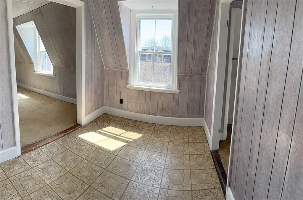 11 Centre Ave, Dorchester