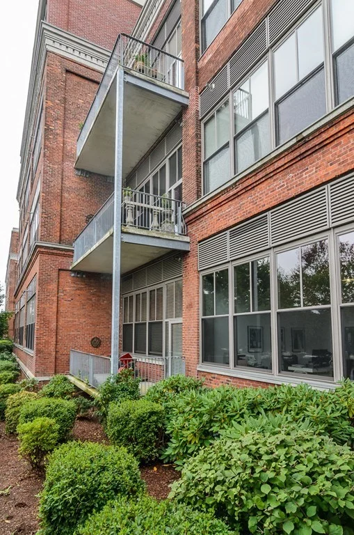 156 Porter St, East Boston