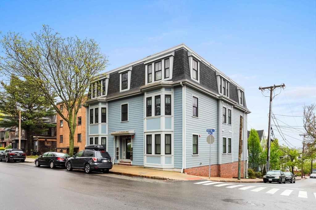 82 Highland Ave, Union Square