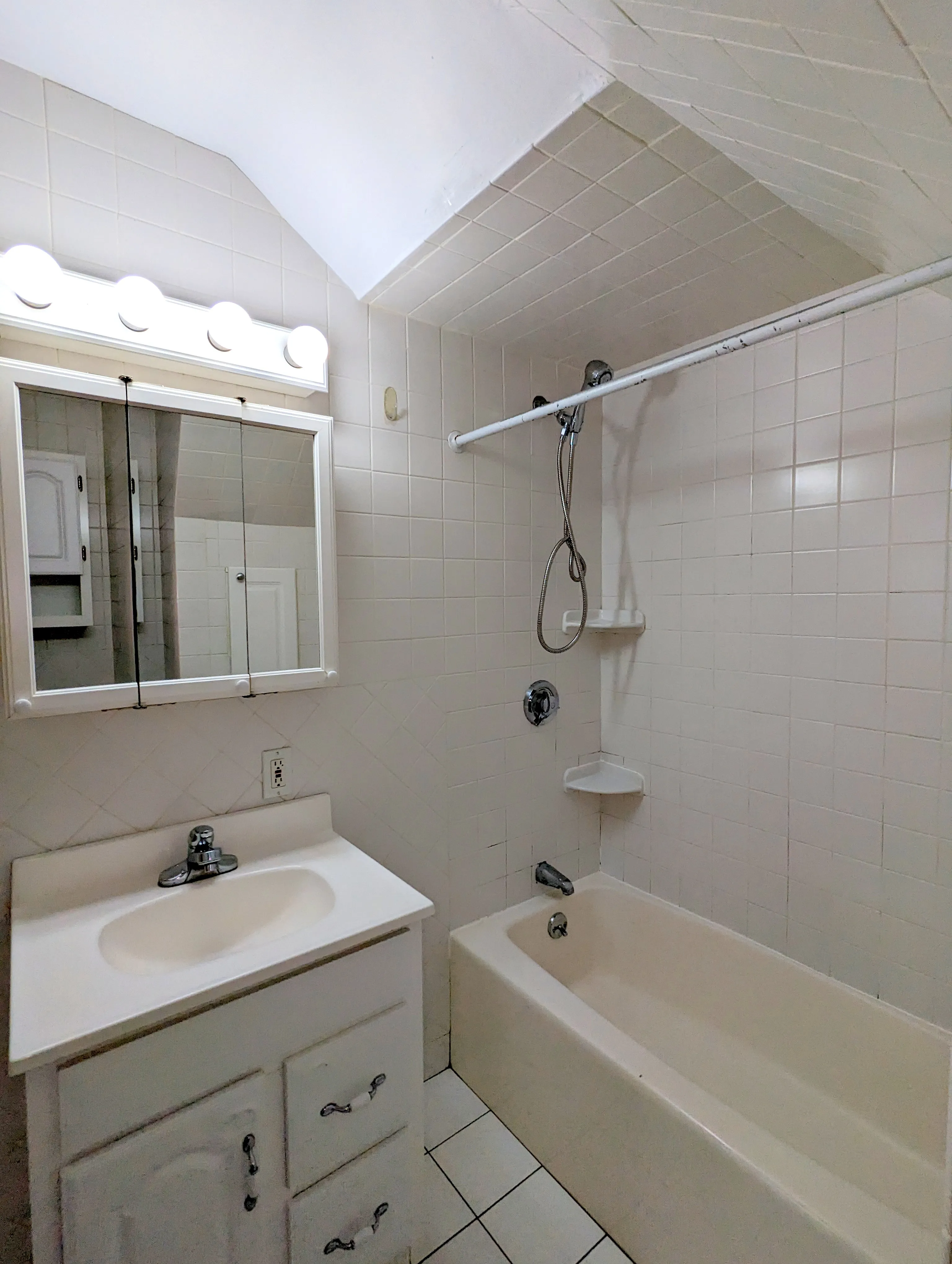 9 Locke St, Porter Square