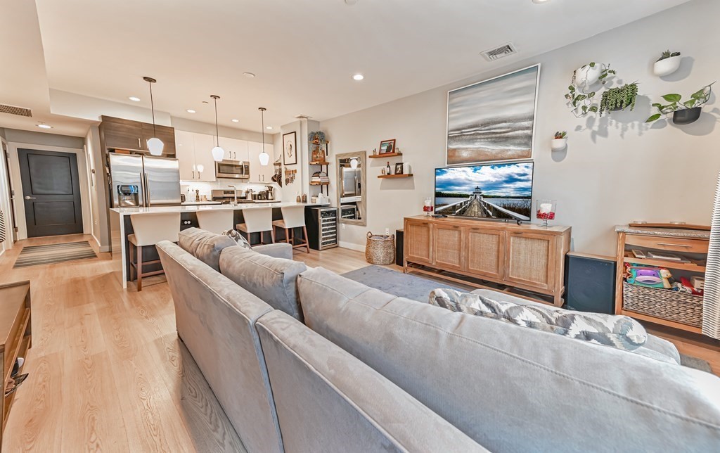 85 Everett St, East Boston