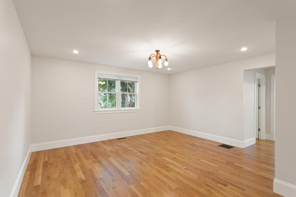 150 Country Club Rd, Oak Hill