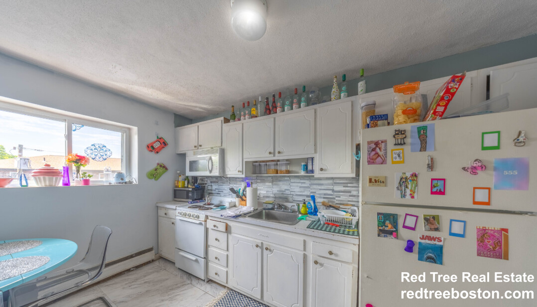 31 Westgate Rd, Chestnut Hill