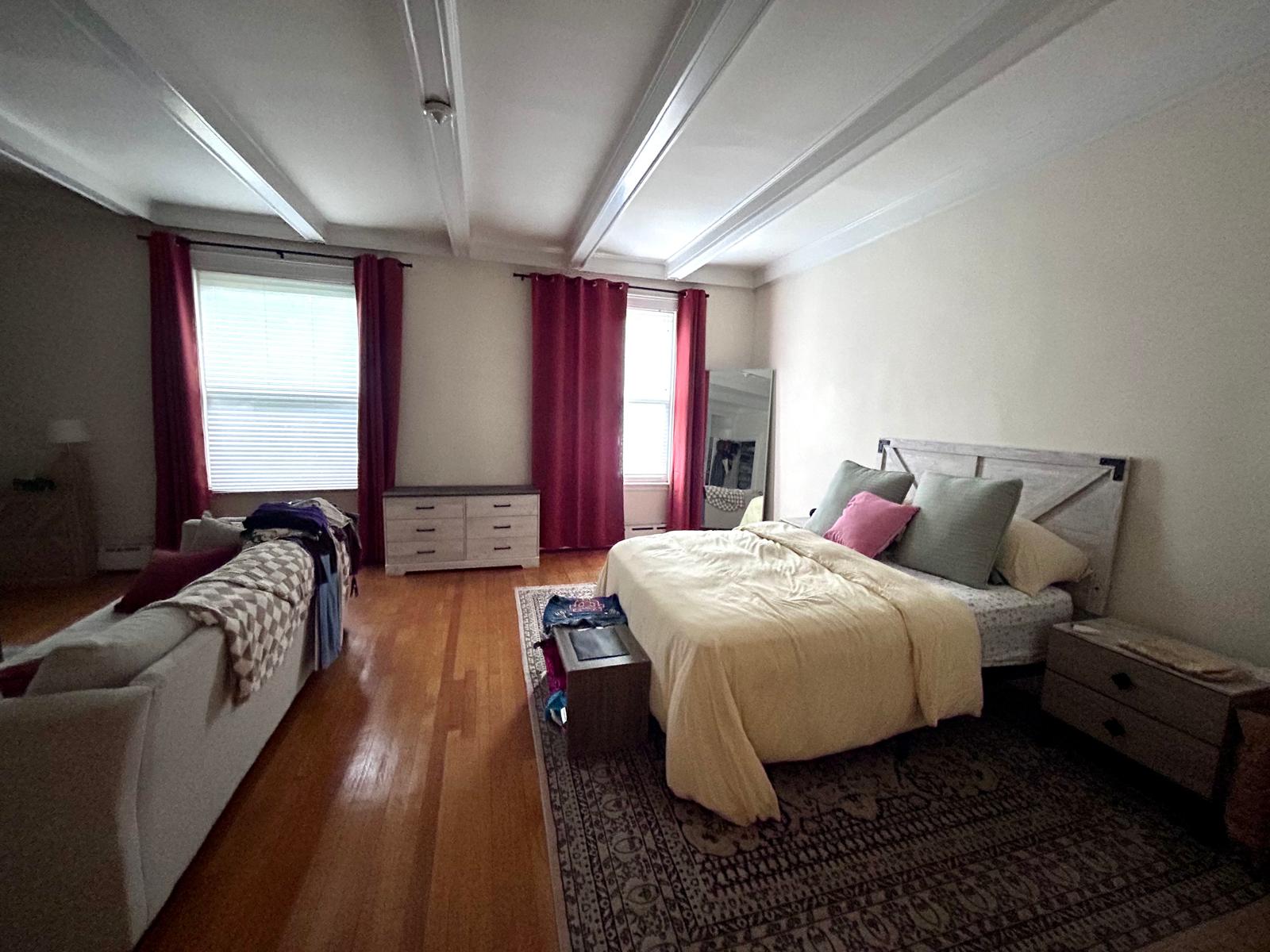 1712 Beacon St, Brookline