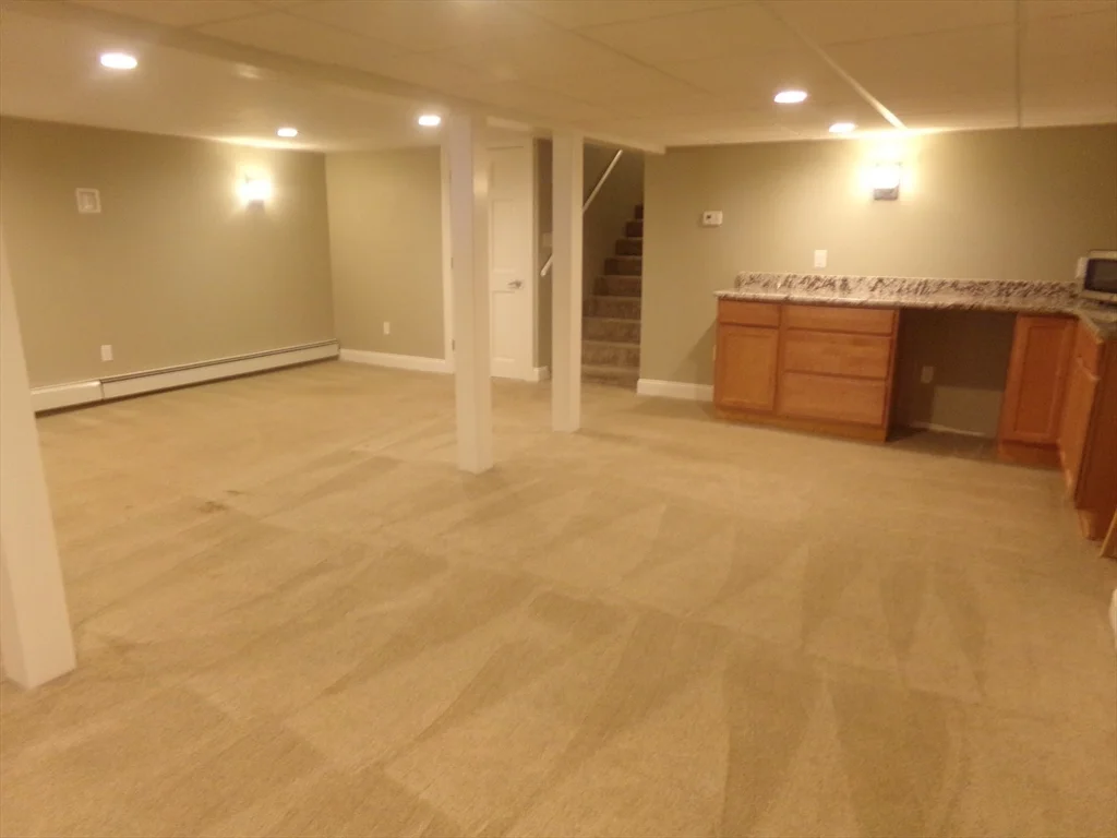 162 Middlesex Ave, Wilmington