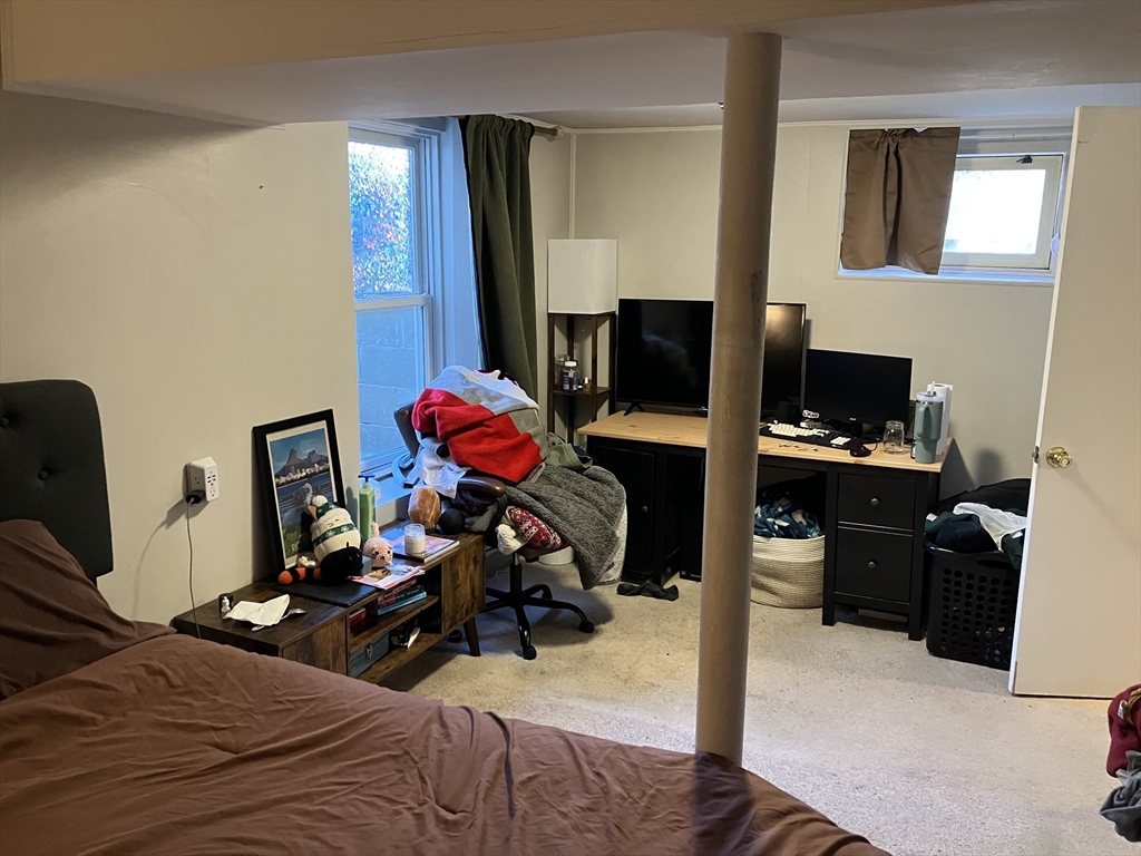 73 Lowell, Spring Hill