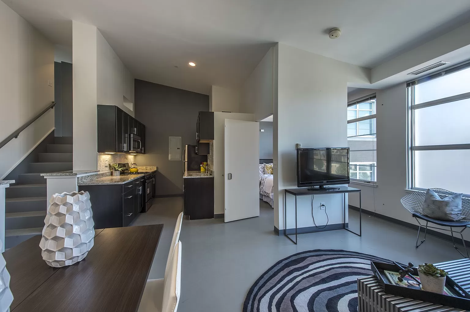 3 bed, 1 bath apartment for rent at 160 East Berkeley St Unit 318, South End — photo 4 of 8