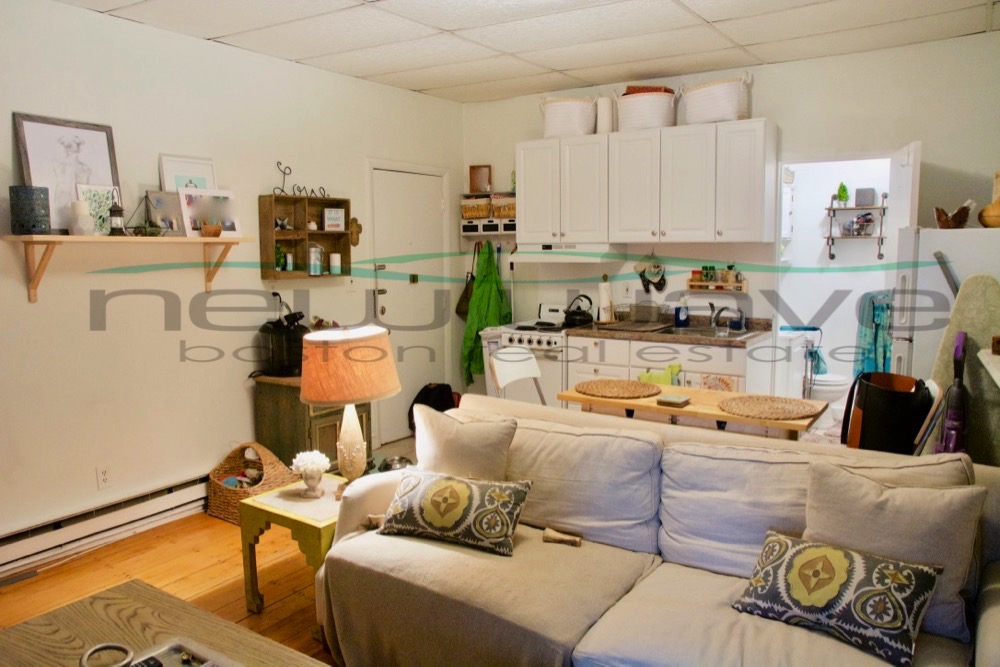 702 Massachusetts Ave, South End