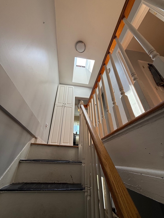 189 W Sixth St, South Boston