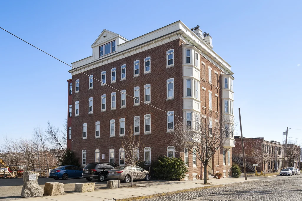 37 Winnisimmet St, East Boston