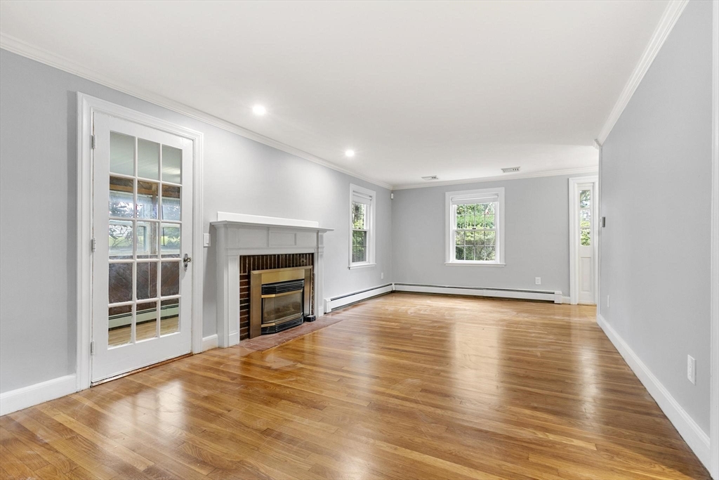 1 Martin Rd, Wellesley