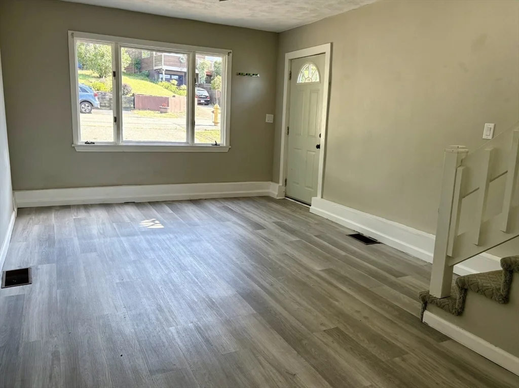 85 Regatta Rd, North Weymouth