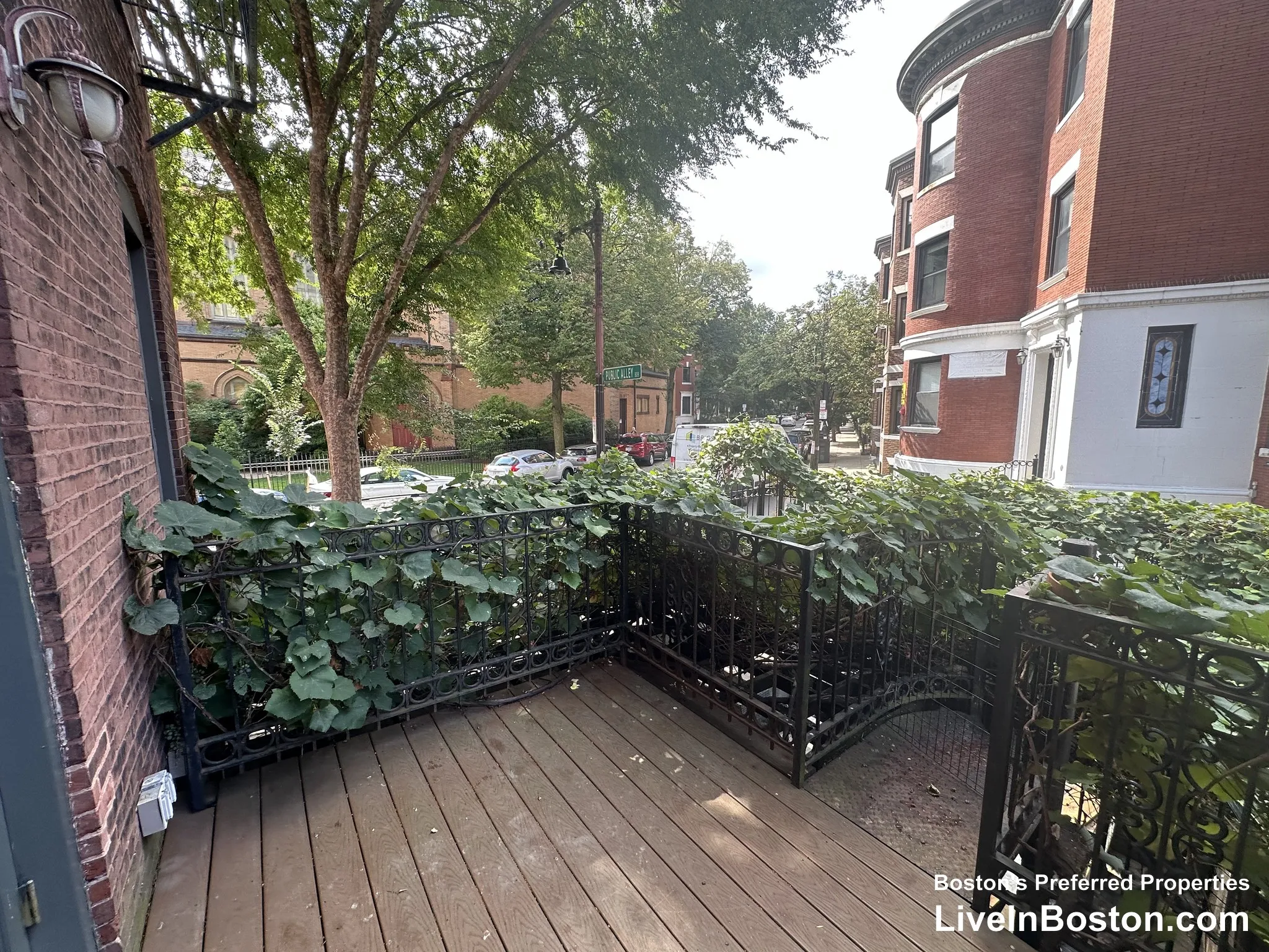 57 Gainsborough St, Fenway