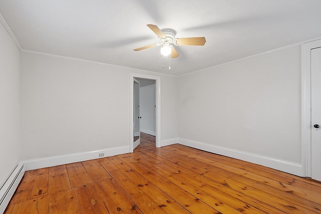 8 Main St, Pepperell