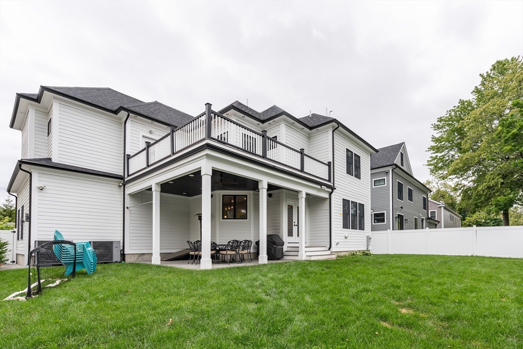 19 Shute Path, Newton Center