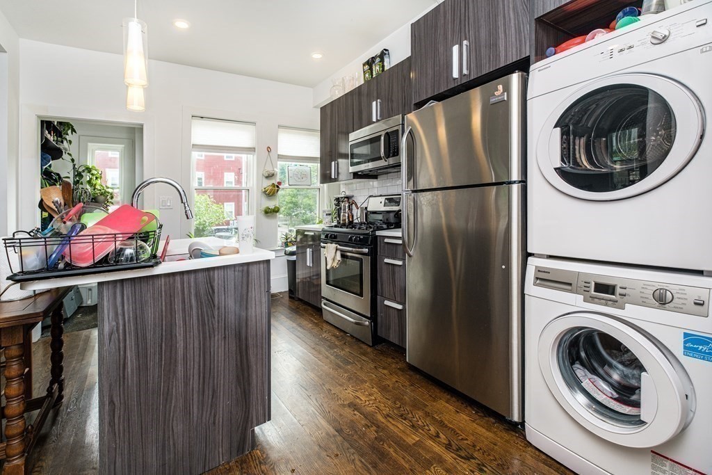 112 Glen St, East Somerville