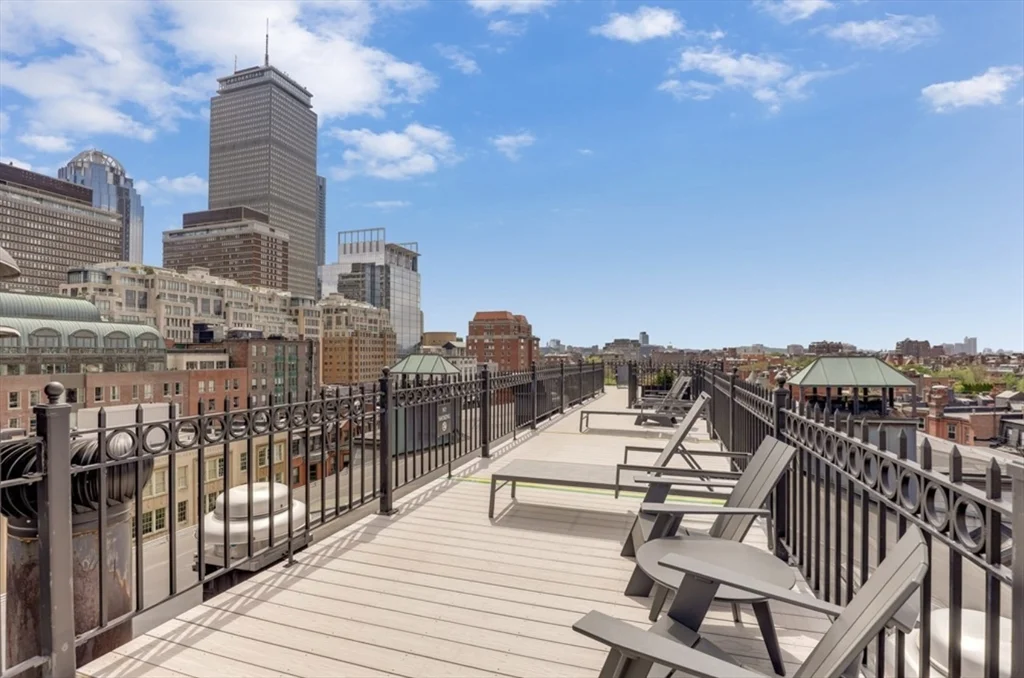 201 Newbury St, Back Bay