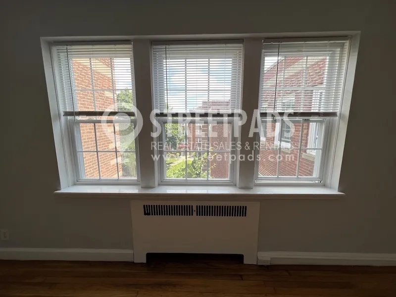 1163 Beacon St, Longwood