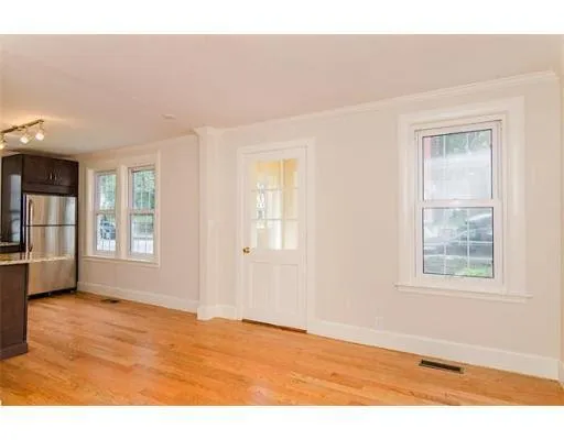 2 Braemore Rd, Brighton