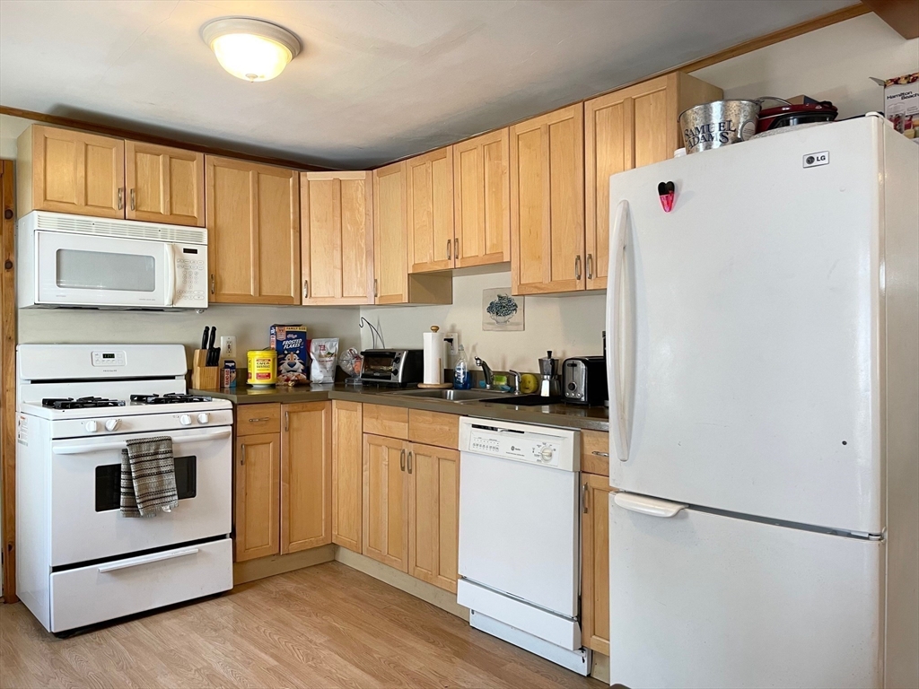 24 Jenkins St, South Boston