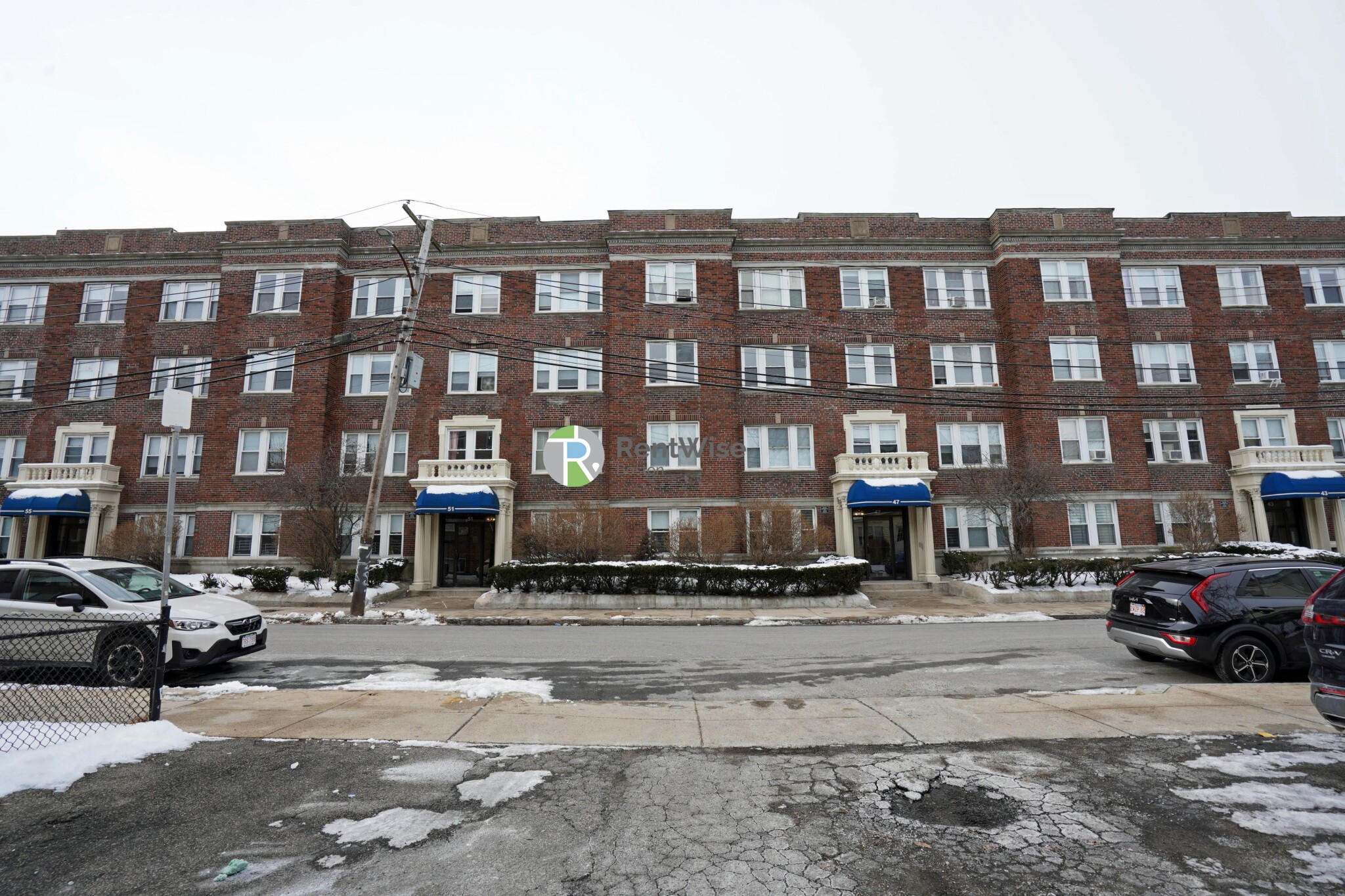 47 Linden St, Allston