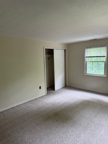 609 Flat Hill Rd, Lunenburg