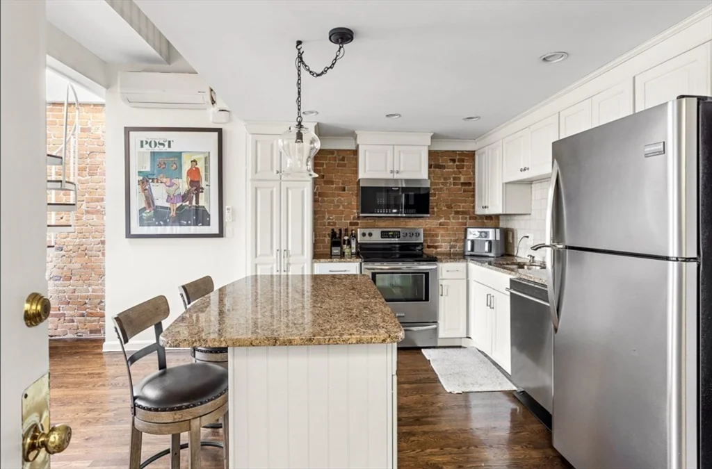 53 M St, South Boston