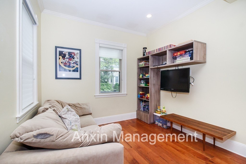 33 Mapleton St, Brighton