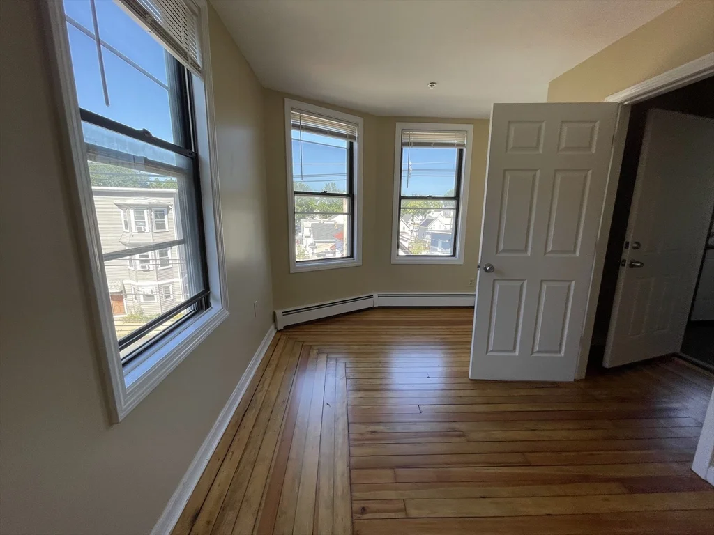 290-292 Chestnut St, Lynn