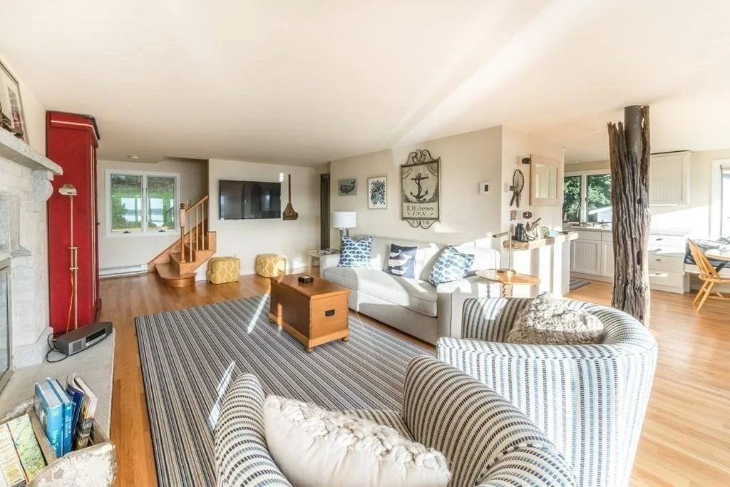 78 Little Neck Rd, Great Neck